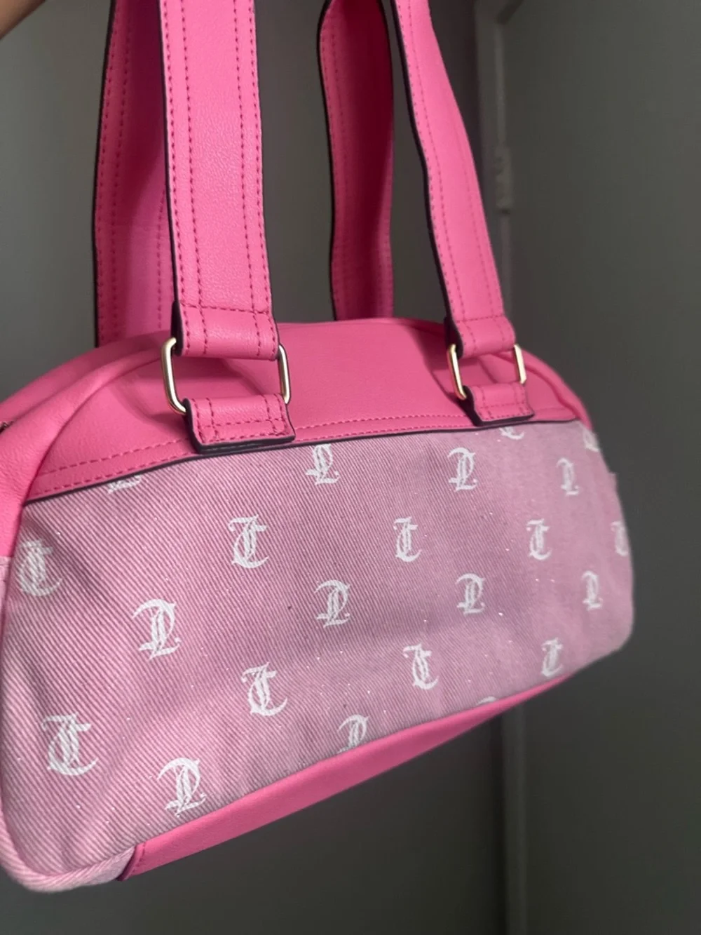 Juicy Couture Pink Two-Tone Heart Accent Shoulder Bag and wallet - Picture 3 of 5